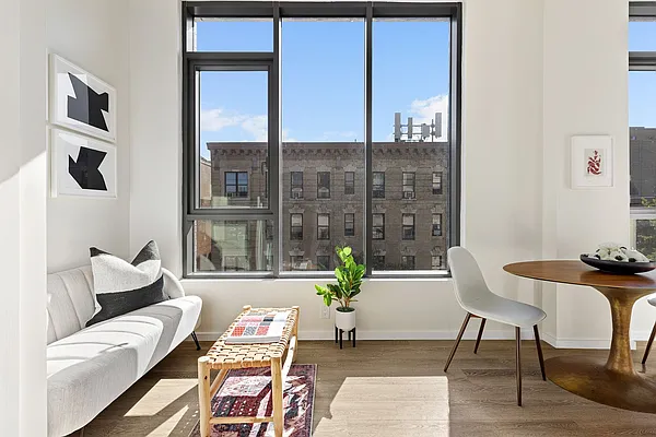 Rented by Compass | media 21