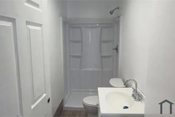 3 bed, 1250 sqft, $4,090 — Photo 4