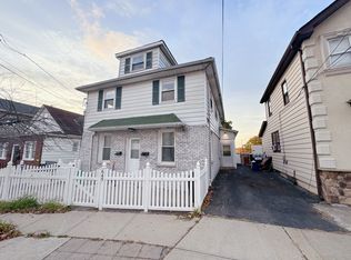 645 8th St FLOOR 2, Lyndhurst, NJ 07071
