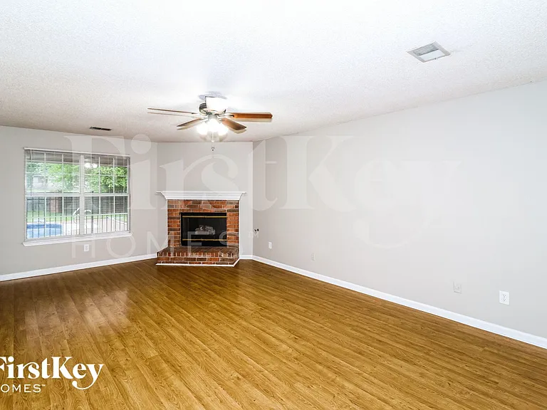 9238 Fletcher Wood Dr — Photo 3