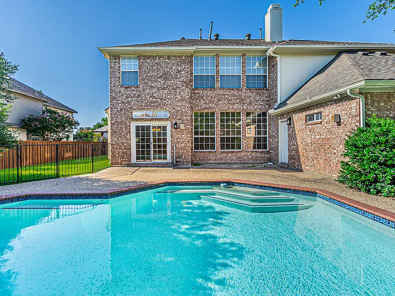 2425 Kittyhawk Dr — Photo 35