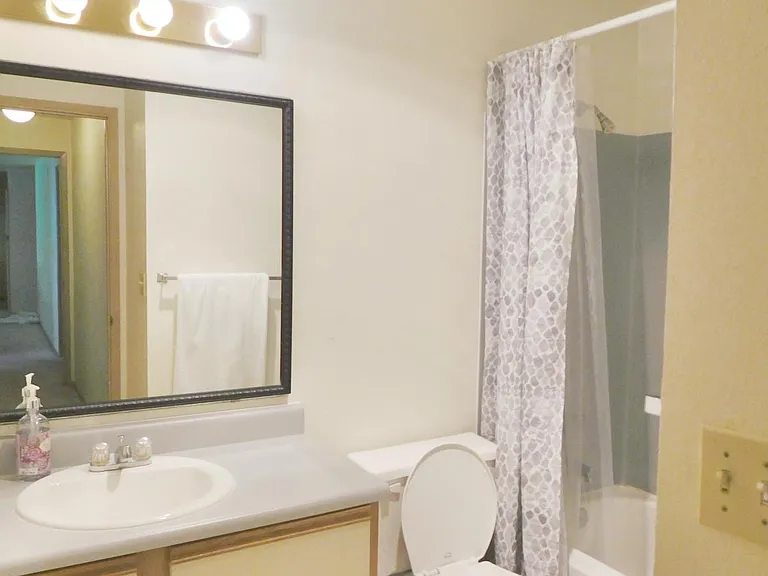 4727 Ravenna Ave NE #401 — Photo 11