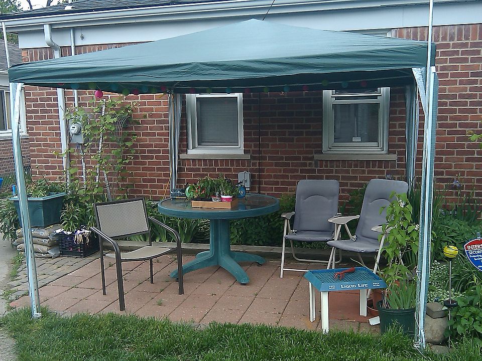 2nd image of 12892 Woodbine
