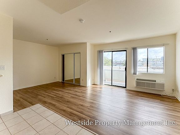 2nd image of 3848 Overland Ave APT 215