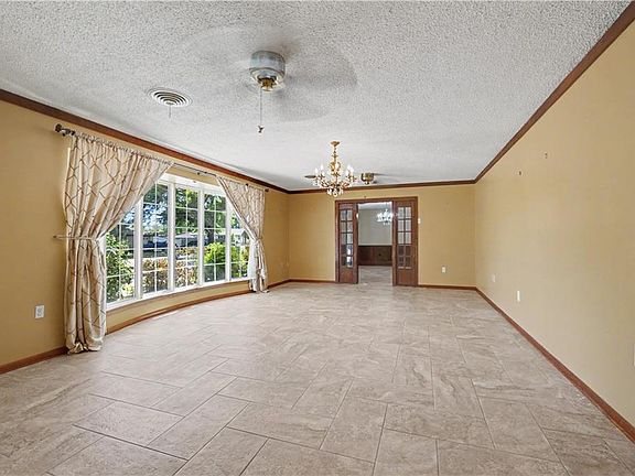5th image of 229 Saint Jude St