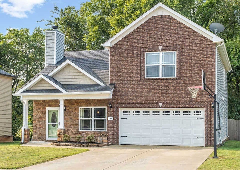 1st image of 706 Cavalier Dr