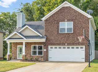 706 Cavalier Dr, Clarksville, TN 37040