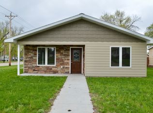 1124 E 2nd St, Webster, SD 57274