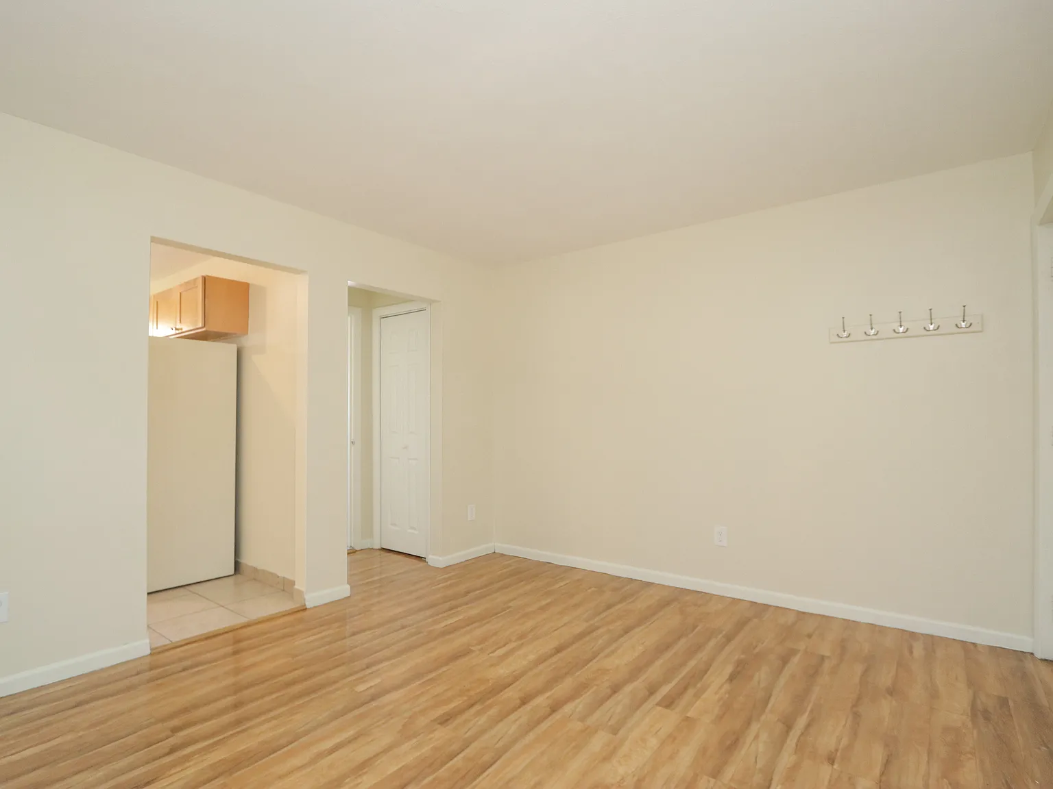 2 bed, 825 sqft, $1,350 — Photo 4