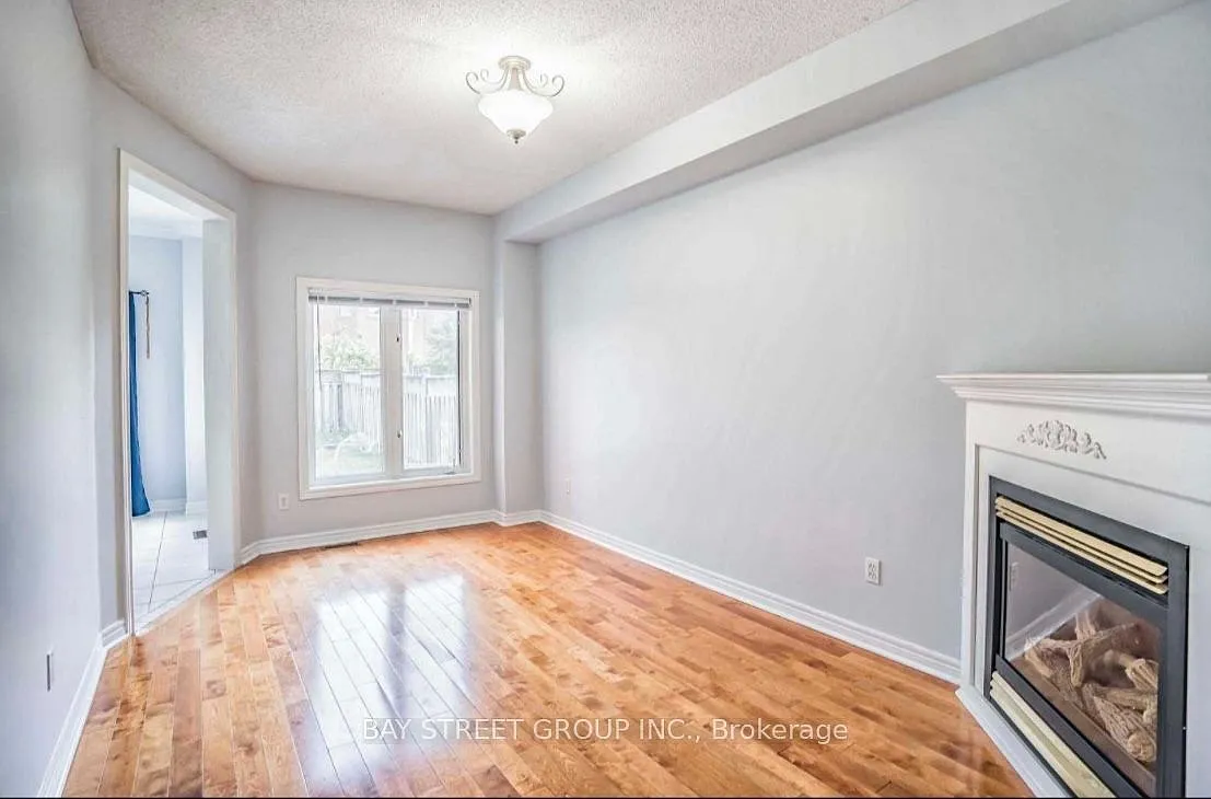4 bed, $4,300 — Photo 4