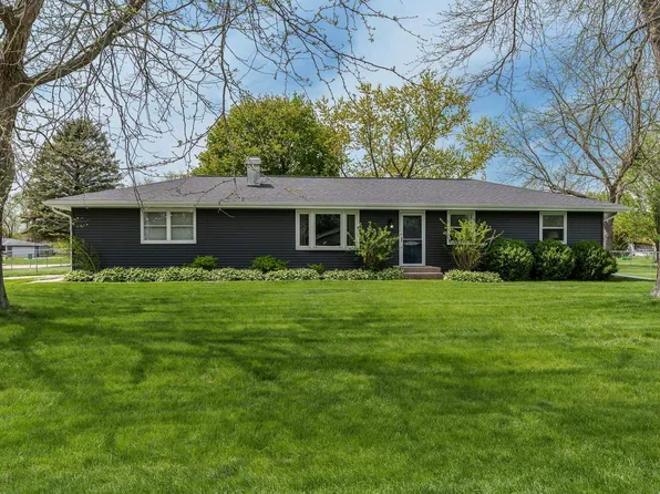 11864 Balsa Ln, Roscoe, IL 61073