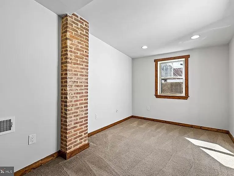 3523 Gough St — Photo 17
