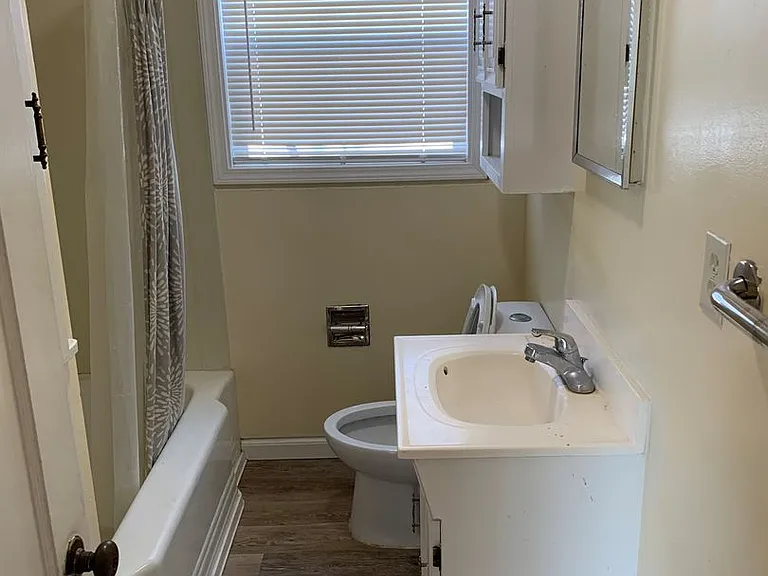 1089 Palm Ave — Photo 10