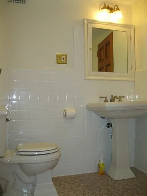 Rented by Tower Brokerage | media 16