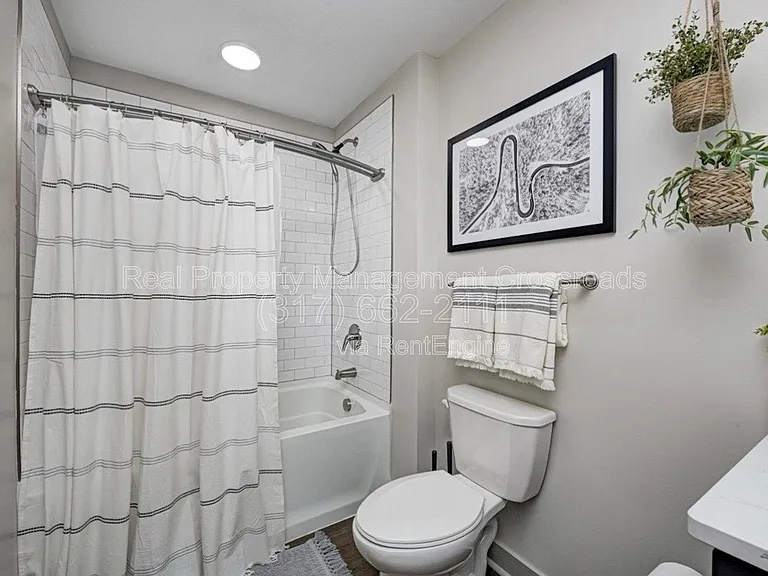 1302 N Main St #209 — Photo 20