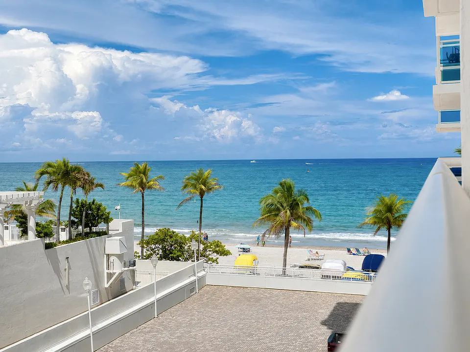 3430 Galt Ocean Dr #403