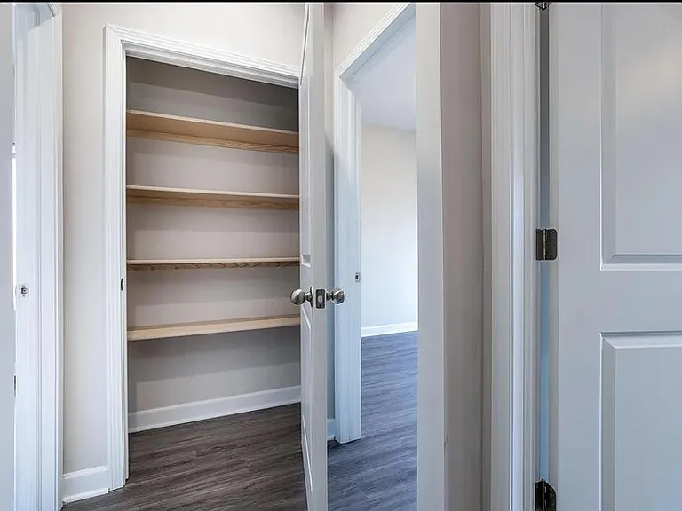 2346 E Cheyenne Ct — Photo 15