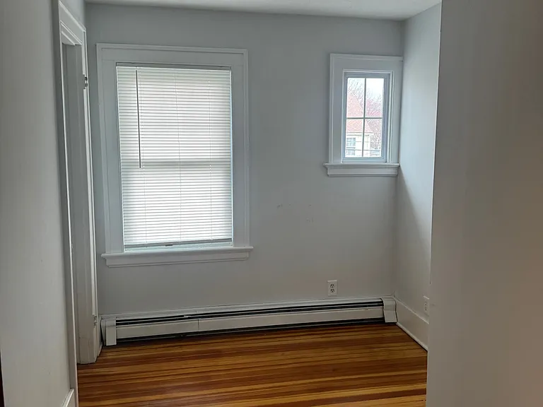 31 Ellsmere Ave — Photo 10