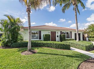 344 Alhambra Pl, West Palm Beach, FL 33405