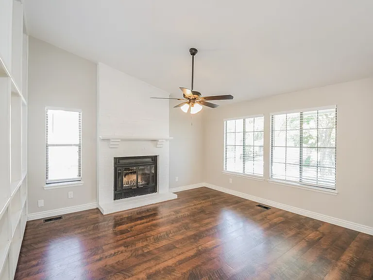 514 Timberline Pl — Photo 8