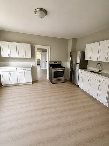 197 Glen St #1N Photo 1