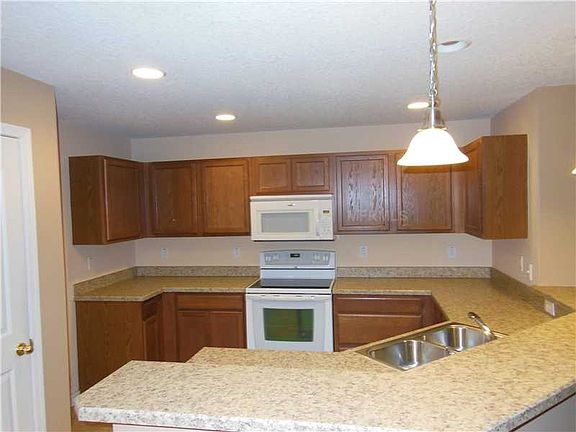 4th image of 3145 Royal Tuscan Ln