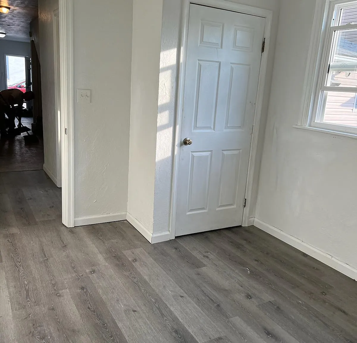 2 bed, $1,050 — Photo 2