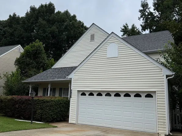 2426 Trailwood Hills Dr, Raleigh, NC 27603