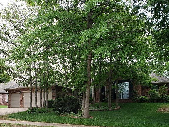 2nd image of 2648 Ashebriar Ln