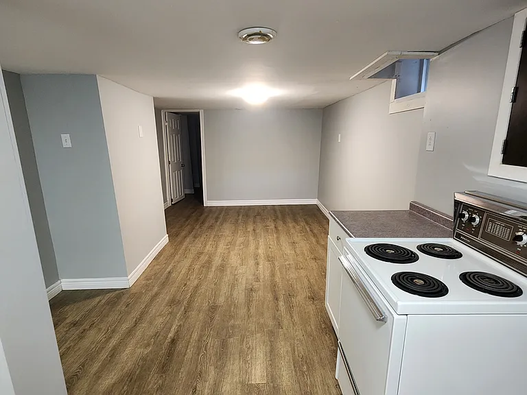 1085 Hickory Rd #2 — Photo 3