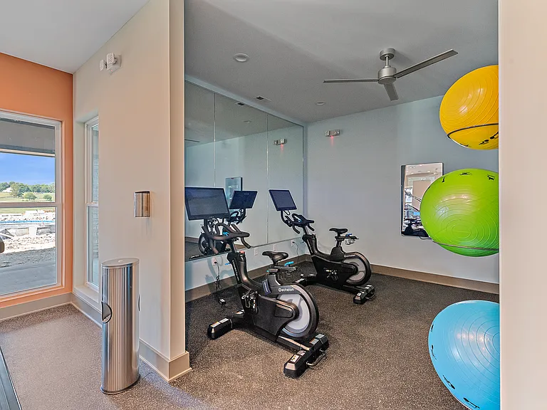 24/7 Fitness Center