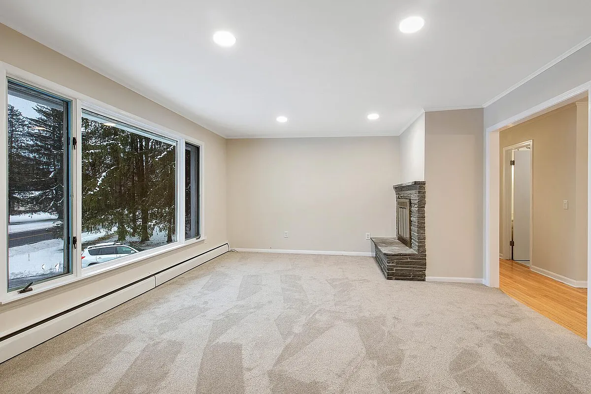 Unit Photo - 4489 Pompey Center Rd