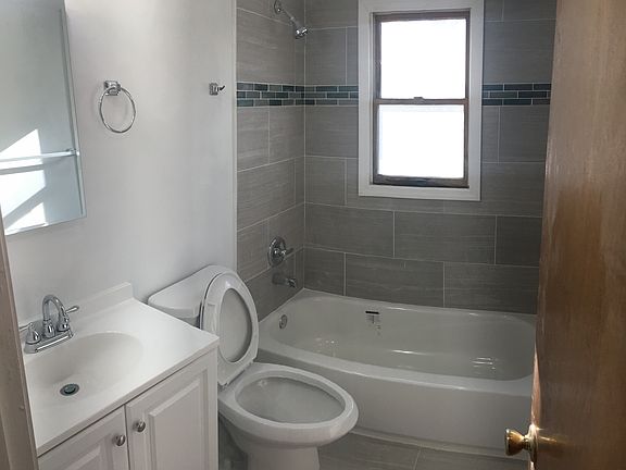 3rd image of 120 Butler Blvd
