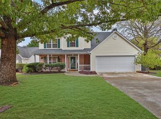 251 Lake Valley Dr, Loganville, GA 30052