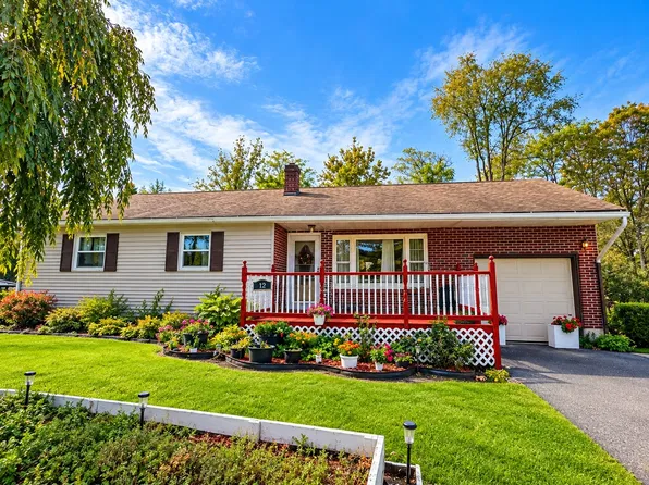 12 Brookside Ave W #W, Apalachin, NY 13732