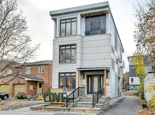 10 Chestnut St #3, Ottawa, ON K1S0Z8