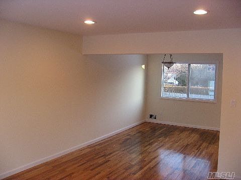 3rd image of 66 Floyd St