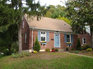 122 Sherwood Rd, Dumont, NJ 07628