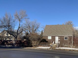 7620 34th Ave NW, Calgary, AB T3B 1N6