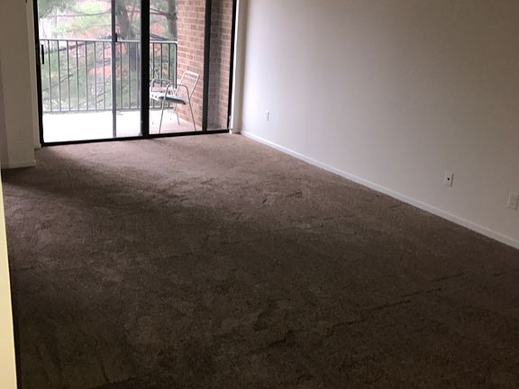 4th image of 2300 Pimmit Dr APT 417