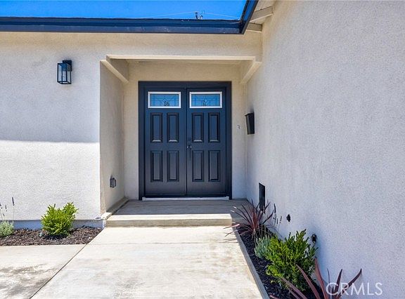 4th image of 1601 W 165th St