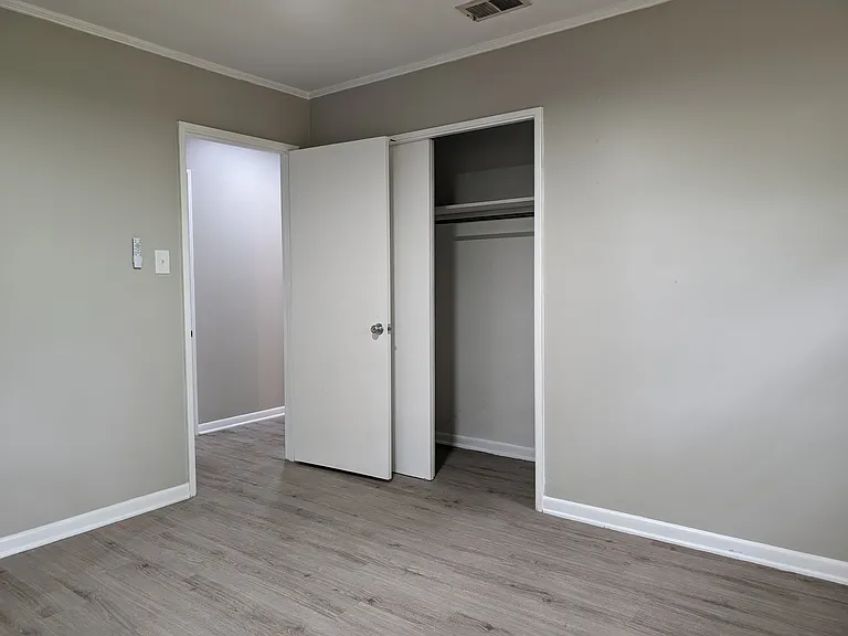 2904 Williamsburg Rd — Photo 10