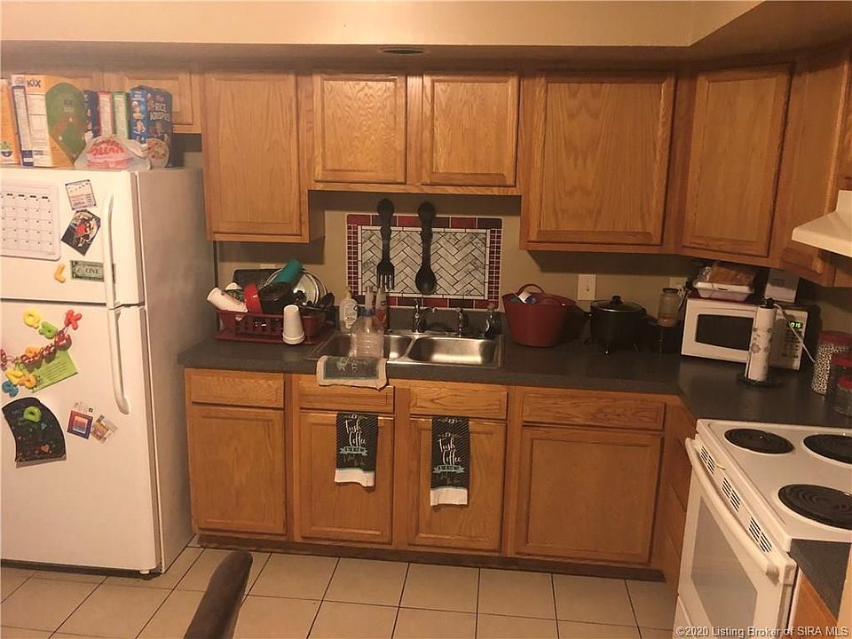2nd image of 615 E 5th St