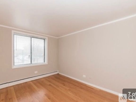 2nd image of 3710 N Pine Grove Ave #2
