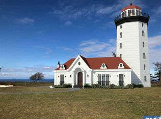 969 Finn Hall Rd, Pt Angeles, WA 98362