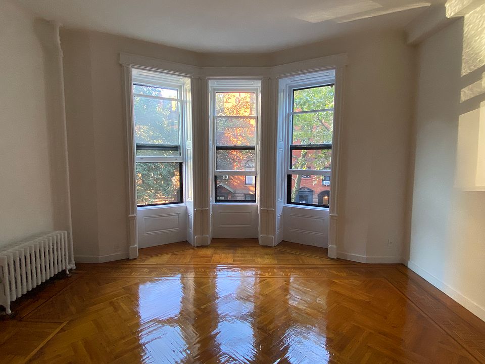 1st image of 949 President St #2F