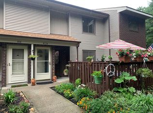 848 Skyline Dr, Coram, NY