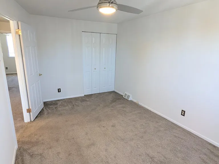 5480 Quentin St — Photo 16
