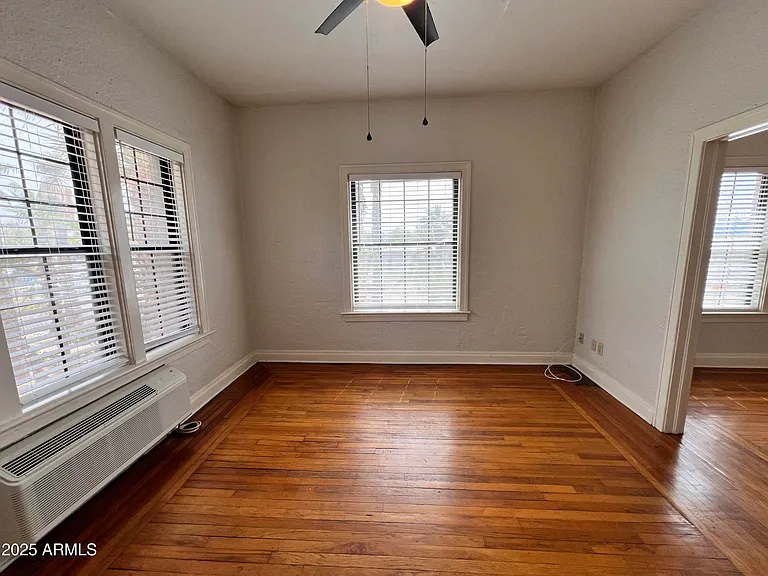 902 E Palm Ln #6 — Photo 7