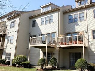 121 Revere St #J, Canton, MA 02021